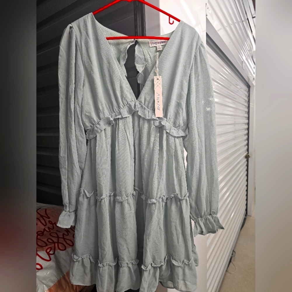 SIZE Lg ruffle Tiered Open-back mini dress!
